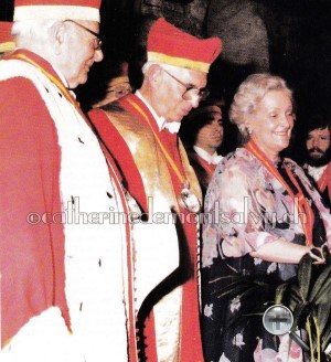 photo avec Le Grand Chambellan Jacques Chevignard et Juliette Benzoni